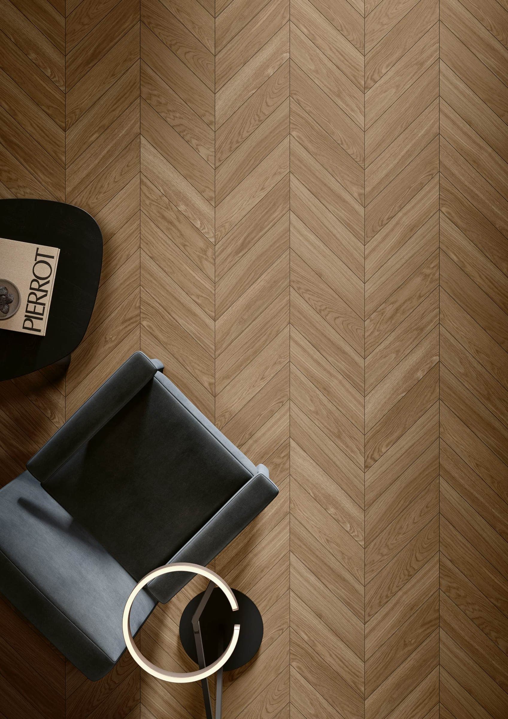 Piso en patrón de espiga con acabado madera